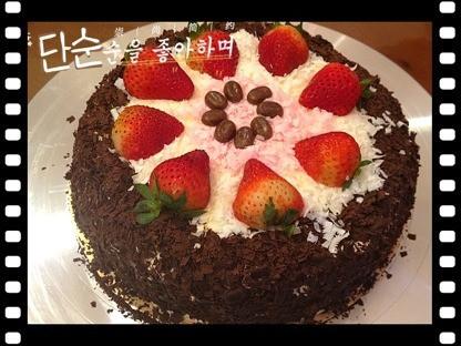 珠寶盒蛋糕-『巧克力甜慕思草莓夾心cake』 : 丁咚咚 一起做