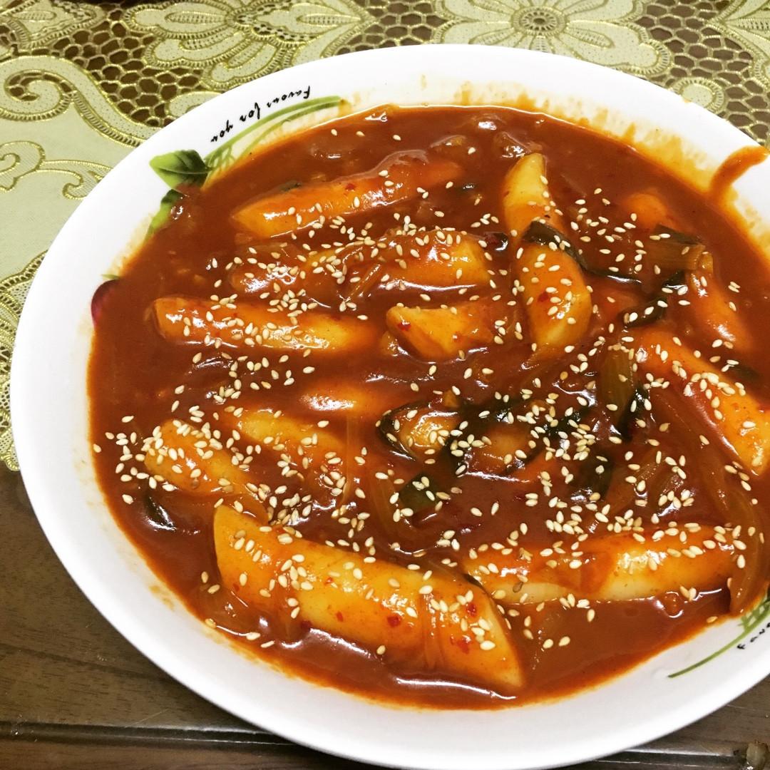 ▶︎韓國人教的◀︎韓式辣炒年糕！ : Ta Bi Tsuei 跟著做