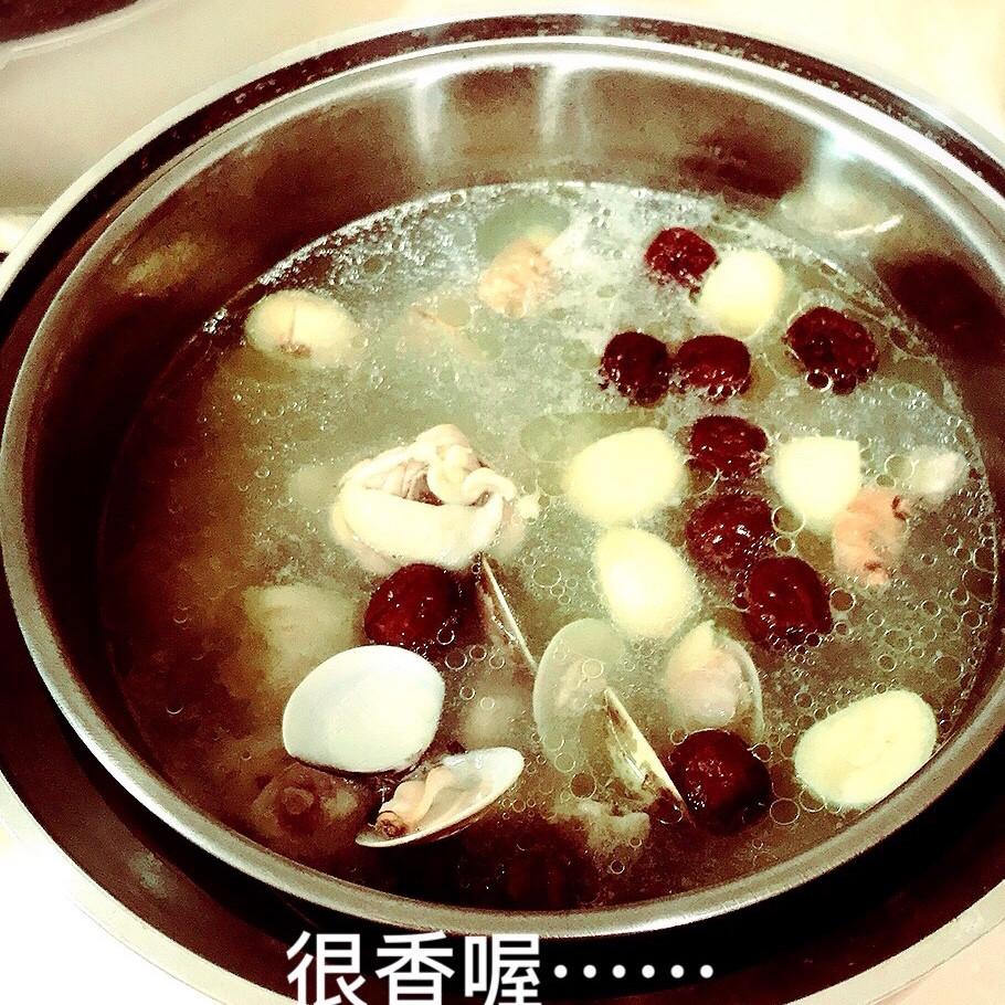 蒜頭蛤蜊雞湯 : paloma 一起做