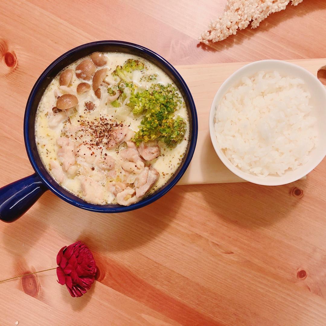 雞肉香草奶油鍋 : 米米 一起做