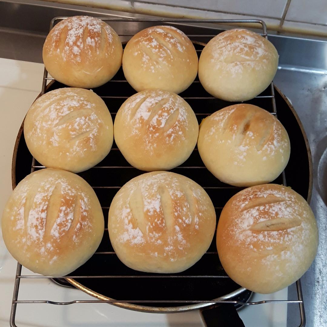 影音示範 低溫發酵冷藏法麵包 烤箱烘焙版 : 徐亮亮 一起做