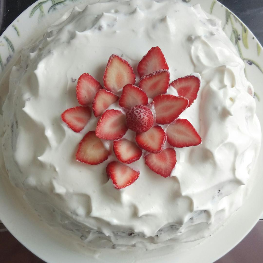 【小貝殼】超容易完美-草莓巧克力蛋糕 : 陳小漩 跟著做