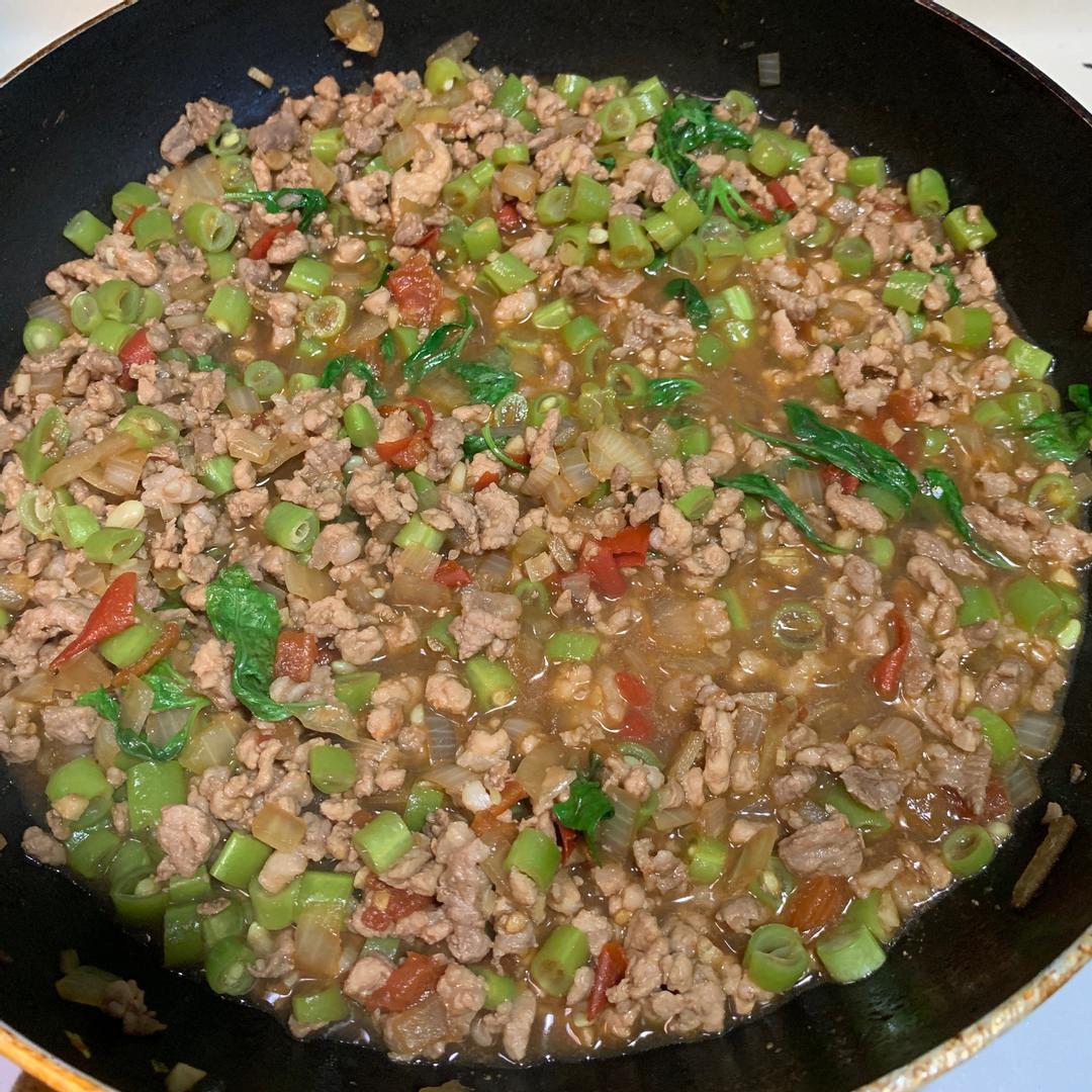 要配三碗飯的蔬菜增量版打拋豬 : Hui-Juan Li 一起做