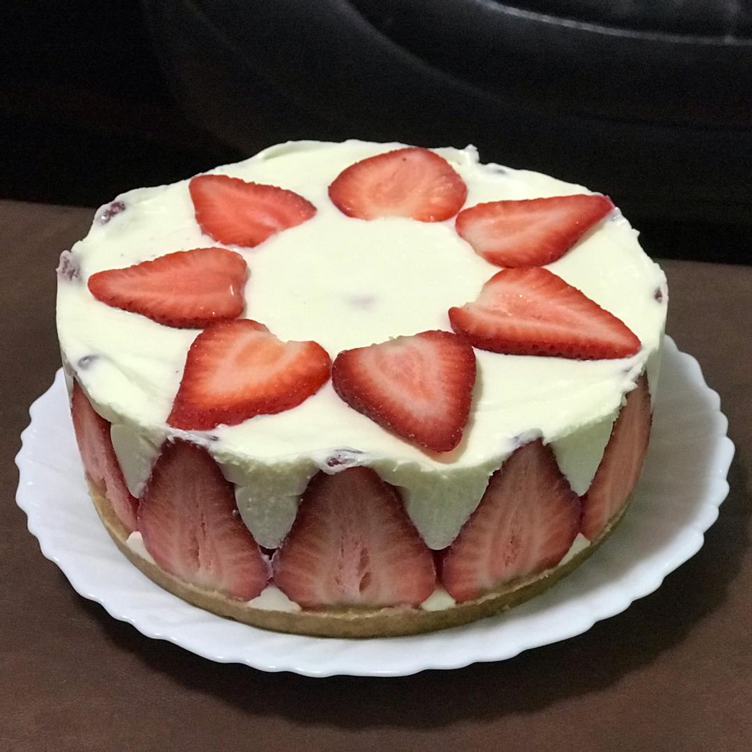【免烤箱】特濃草莓生乳酪蛋糕 : Tina Yiu 一起做