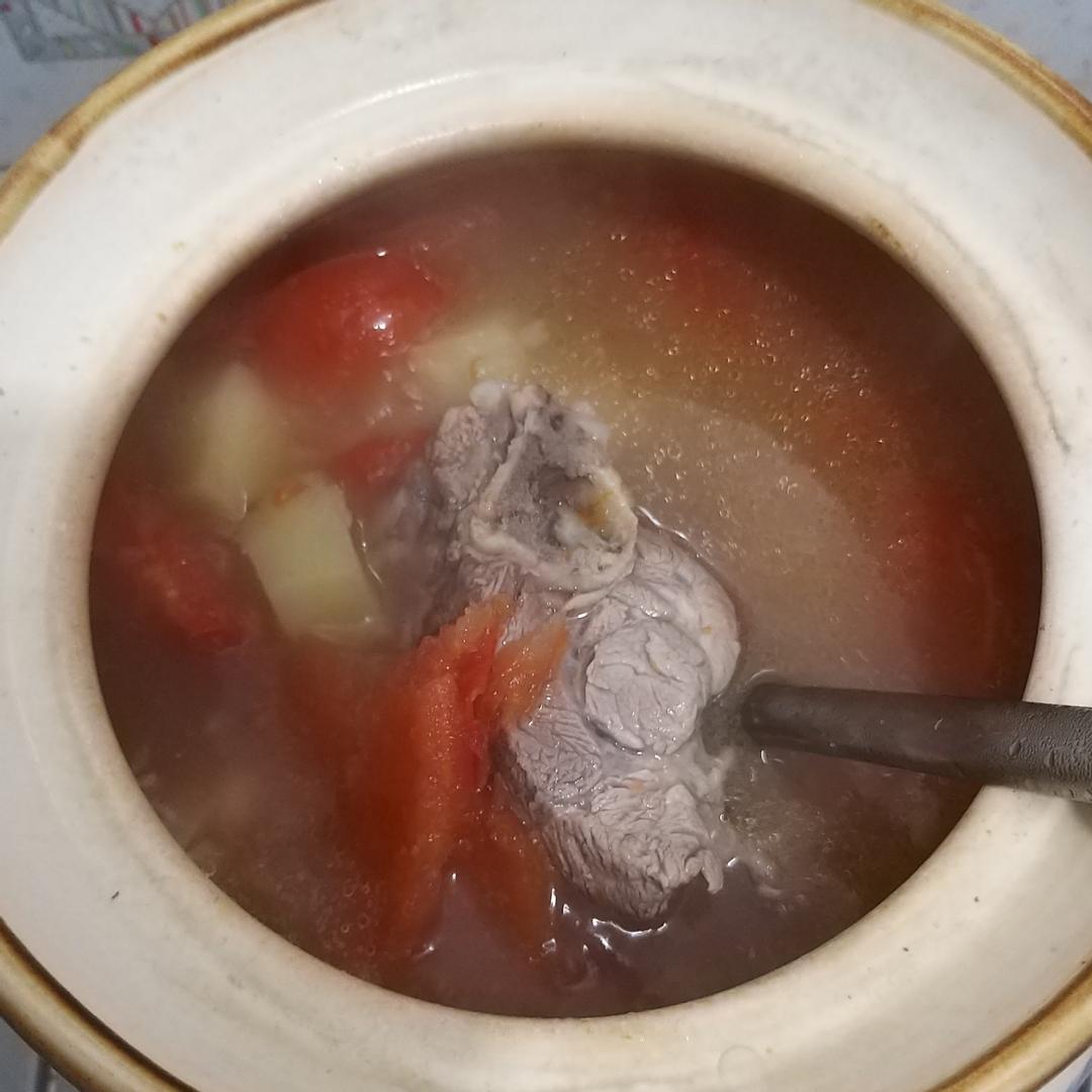 [港女煮意]蕃茄薯仔湯 : rina 跟著做