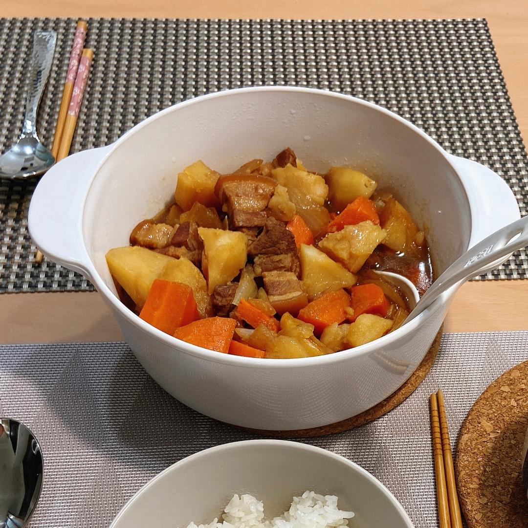 颱風天料理之馬鈴薯燉肉 : 廖廖 一起做