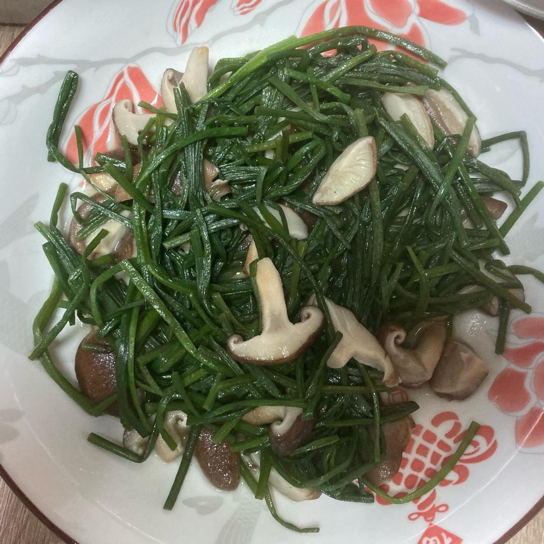 水蓮炒香菇/平底鍋/10分鐘/家常菜 : 呂理清 跟著做