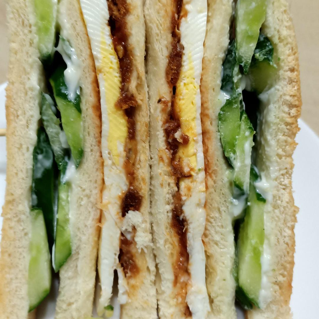 蛋沙拉蔬食三明治
 : 買汽水 一起做