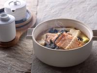 鮭魚骨海帶芽豆腐味噌湯