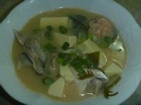 鮭魚海帶芽味噌湯