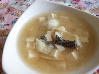 參考食譜 : 燜燒鍋料理─鮮魚豆腐味噌湯