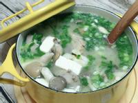 鮪魚豆腐菇菇味噌湯