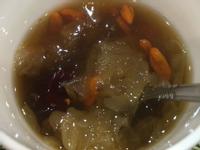 白木耳燕窩甜湯（滿滿的膠原蛋白）