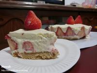 草莓白巧克力乳酪蛋糕‬ 