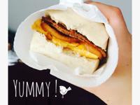 豐盛早餐-饅頭夾玉米蛋+壽喜牛