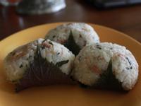 紫蘇鮪魚飯糰