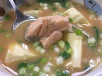 懶鍋日記x味增鮭魚湯(簡易版)