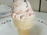 草莓鮮奶冰淇淋(不用冰淇淋機、煉乳)