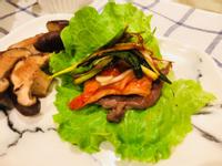 韓式生菜包肉(含辣蔥絲食譜)