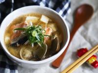 日式鮭魚骨蛤蠣味噌湯
