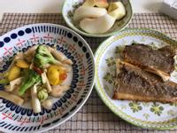 低醣料理桌//香煎鰈魚排及清炒綜合蔬菜