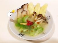 健康快速吃素的「絲瓜燴菇菇」+麵