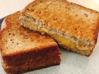 美式家常早餐—脆皮起司三明治