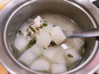 菜頭鮮魚湯（白蘿蔔、石斑）