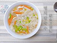 韓國鯷魚刀削麵