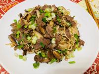 牛肉香菇炒泡麵/10分鐘料理