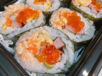 簡單壽司醋飯+午餐肉+龍蝦沙拉醬+鮭魚卵