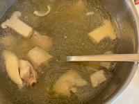香菇蒜頭雞湯(電鍋)