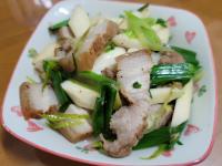 蒜苗茭白筍炒鹹豬肉