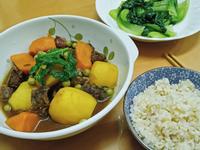 馬鈴薯燉牛肉+糙米飯+燙青菜