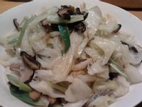 炒開陽香菇高麗菜