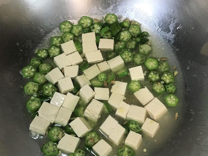 百變不膩~從開胃菜到湯品都可使用的中華鹽滷豆腐的第 5 張圖片