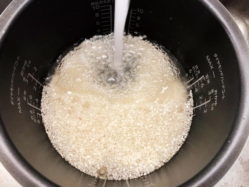 米飯的魔法師Panasonic舞動沸騰可變壓力IH電子鍋的第 4 張圖片