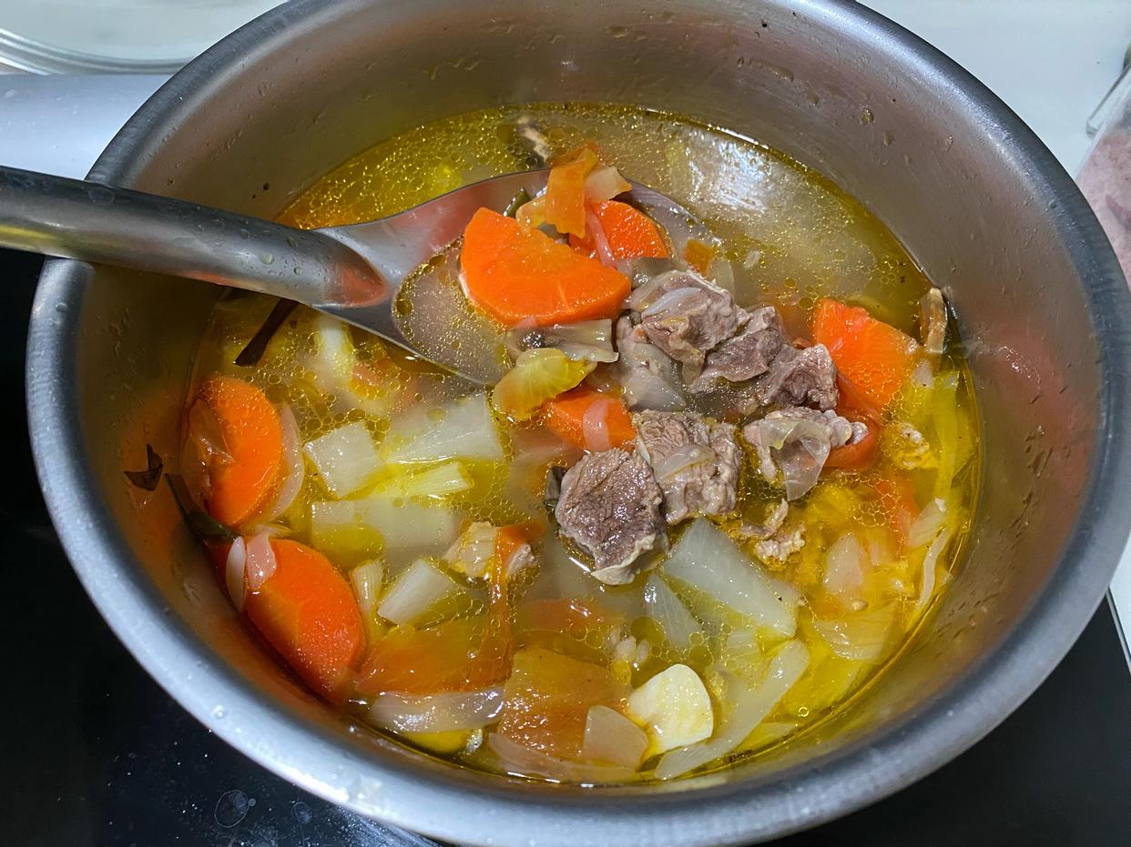 法式经典：洋葱汤 | Soupe à l'oignon gratinée - 知乎