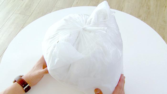 塑膠袋裝太滿時的快速打結方法！日本節目：只要2秒就能綁緊袋口- 愛